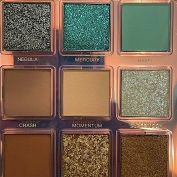 Huda beauty eyeshadow pallets - Picture 3 of 9